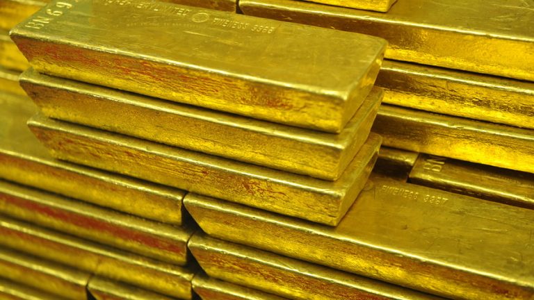 Gold prices flat as palladium rises