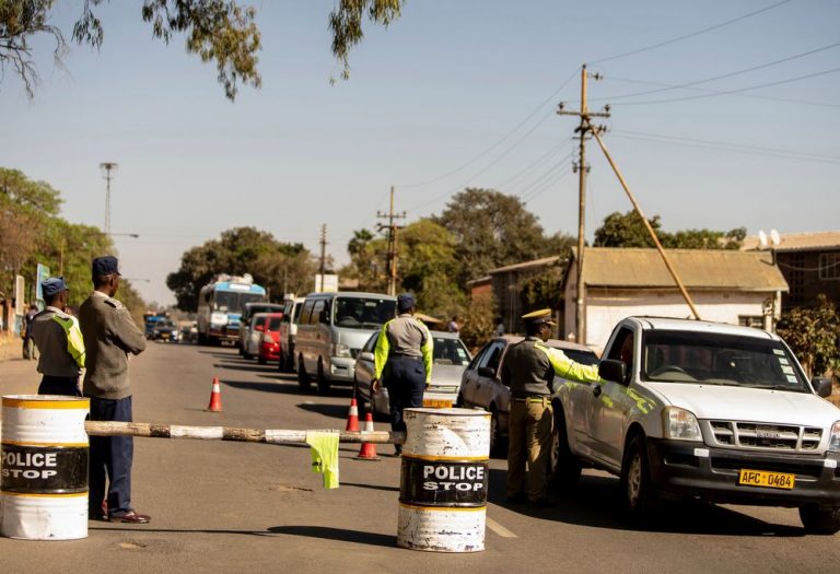 Bogus gold buyers nabbed at Roadblock
