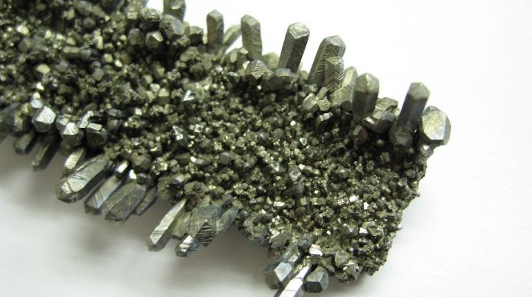 Researchers use niobium, molybdenum to find heat-tolerant alloys for aircraft Researchers use niobium, molybdenum to find heat-tolerant alloys for aircraft