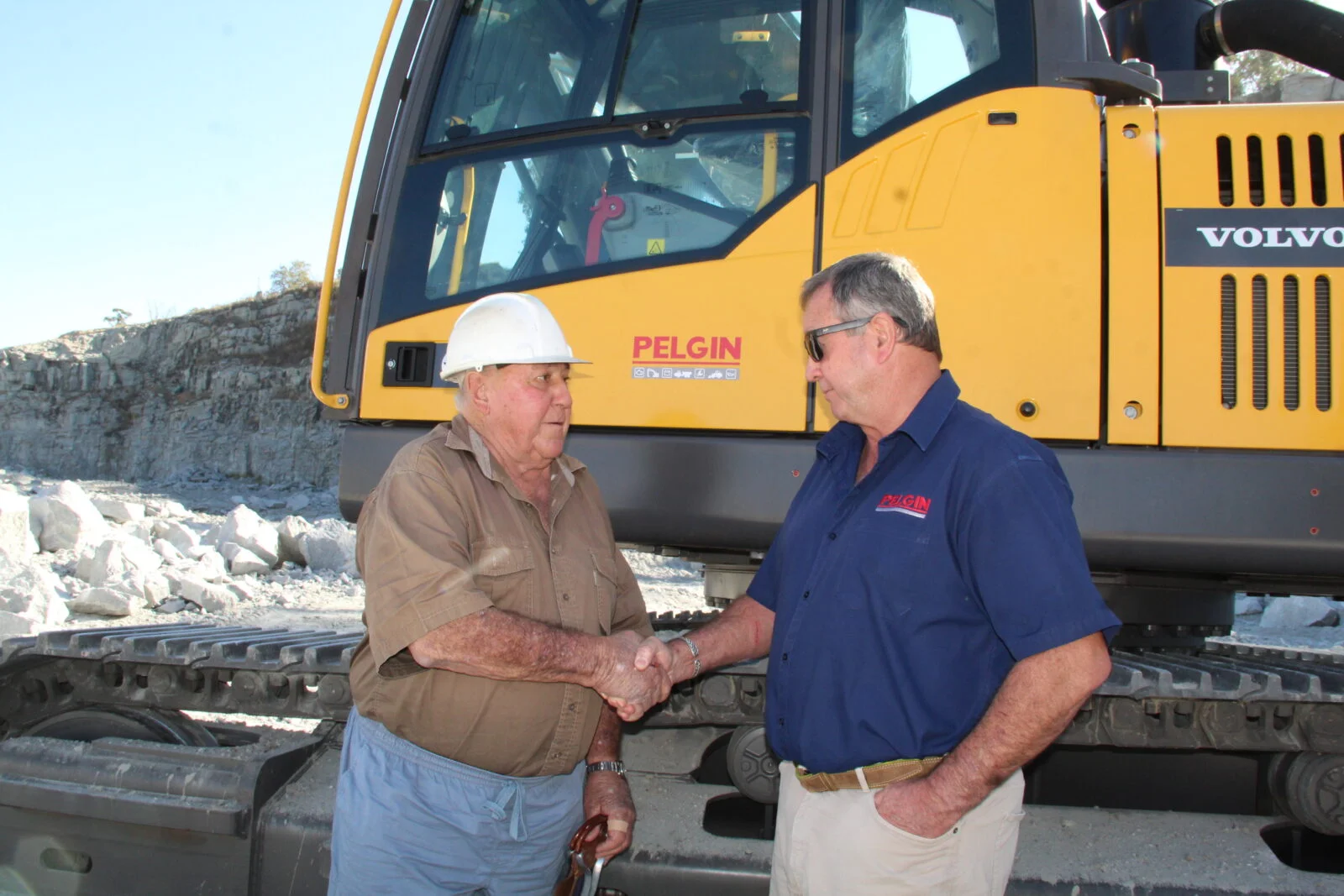 Pomona Quarries acquires Zim’s largest hydraulic hammers from Pelgin