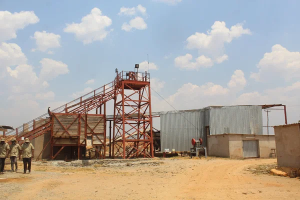 Small-scale-mine-owned-by-Mrasta-Mining-in-Mashonaland-West Small-scale mine owned by Mrasta Mining in Mashonaland West