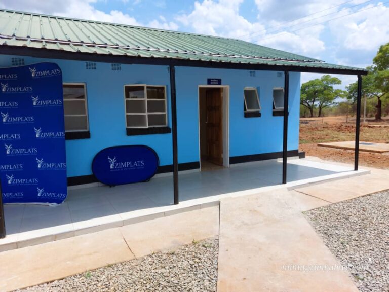 Zimplats officially hands over a modern pre and post-natal care facility