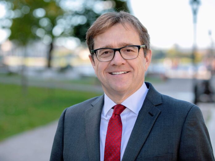 Jonathan Wilkinson Jonathan Wilkinson